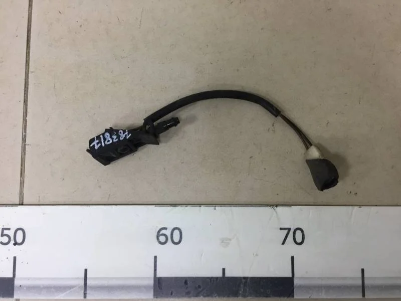 Форсунка омывателя лобового стекла Volkswagen Polo (Sed RUS) 2011>