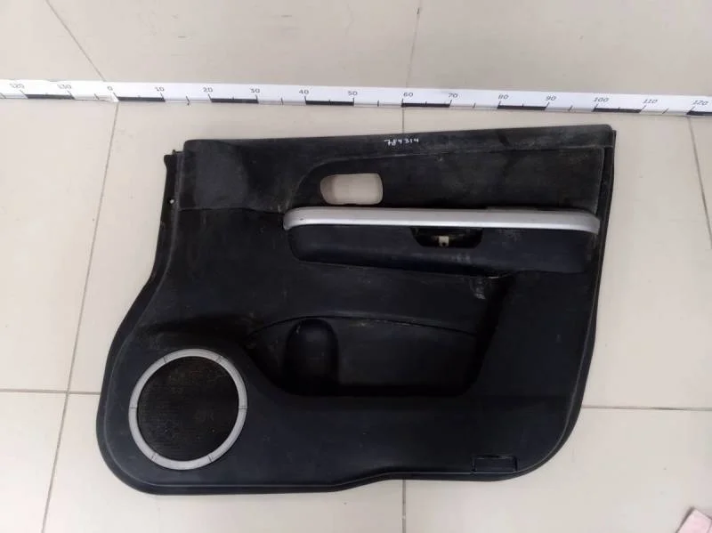 Обшивка двери передней правой Suzuki Grand Vitara 2005-2015