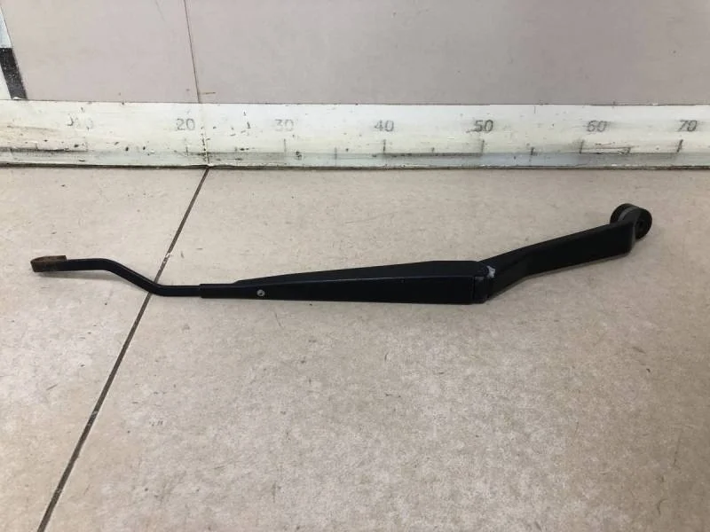 Поводок стеклоочистителя передний правый Suzuki Grand Vitara 2005-2015