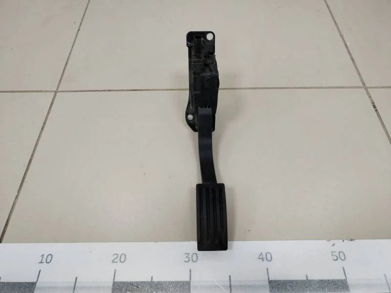 Педаль газа Ford Focus 3 2011>