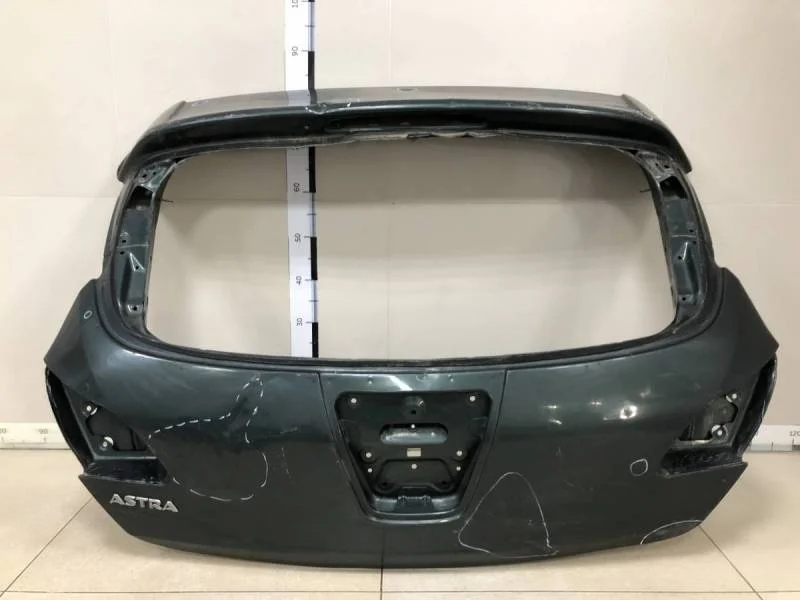 Дверь багажника Opel Astra J 2010-2017