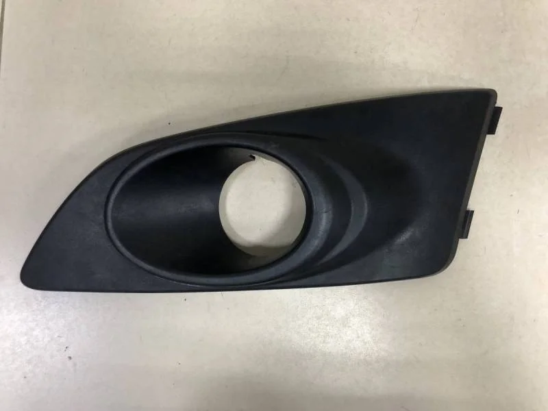 Решетка в бампер левая Chevrolet Aveo T300 2011>