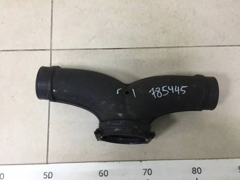 Патрубок воздушного фильтра Porsche Cayenne 2003-2010