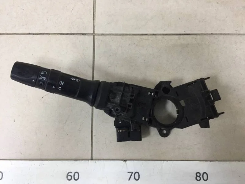 Переключатель поворотов подрулевой Kia Rio 3 (UB) 2011-2017