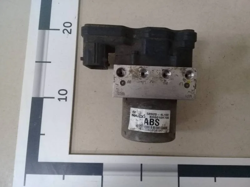 Блок ABS (насос) Hyundai Solaris 2010-2017