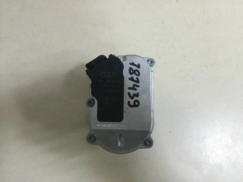 Механизм изменения длины впускного коллектора Audi A4 (B7) 2005-2007