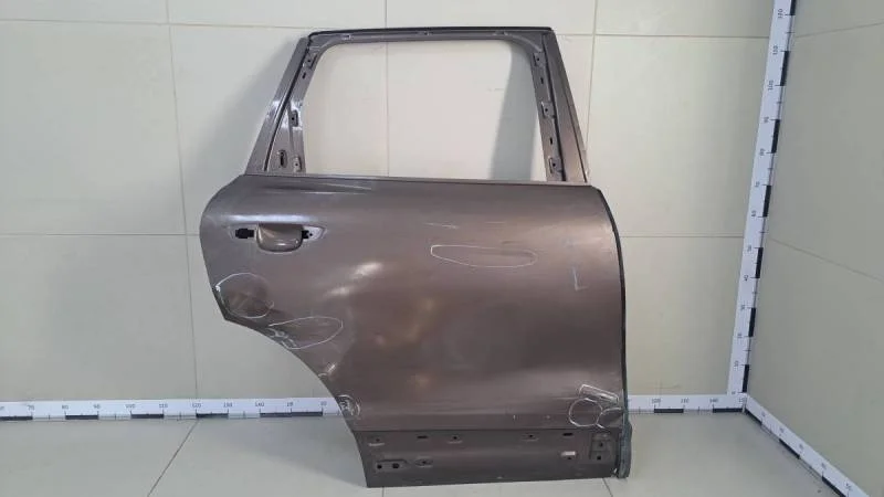 Дверь задняя правая Volkswagen Touareg (7P) 2010>