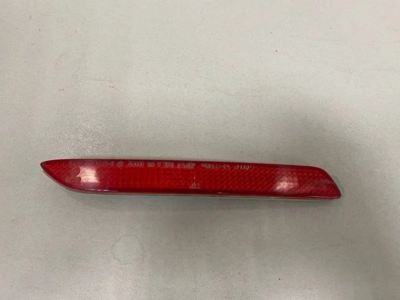 Отражатель в бампер задний правый Toyota Camry (V50) 2011-2017