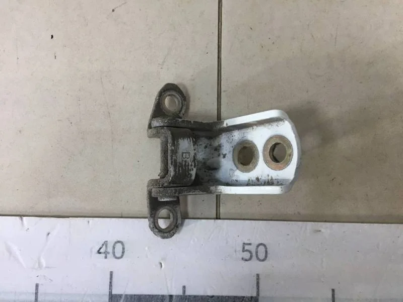 Петля двери задней левой нижняя Nissan Almera (N16) 2000-2006