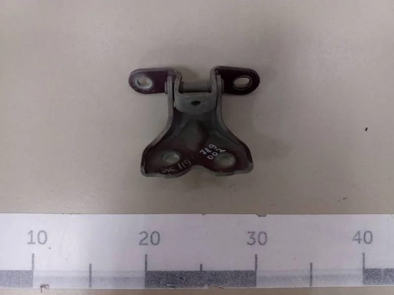 Петля двери передней правой нижняя Kia Rio 3 (UB) 2011-2017