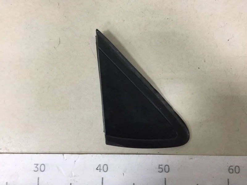 Накладка переднего крыла правого Volkswagen Polo (Sed RUS) 2011>