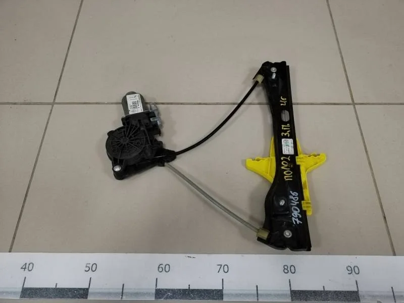 Стеклоподъемник электр. задний правый Volkswagen Polo (Sed RUS) 2011>