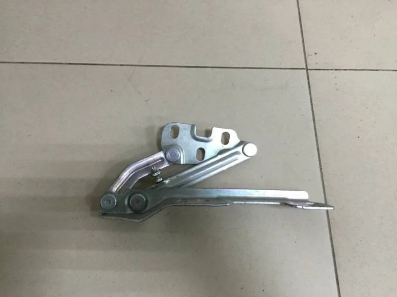 Петля капота правая Opel Astra J 2010-2017