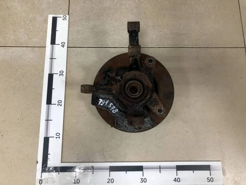 Кулак поворотный передний левый Chevrolet Aveo T250 2005-2011