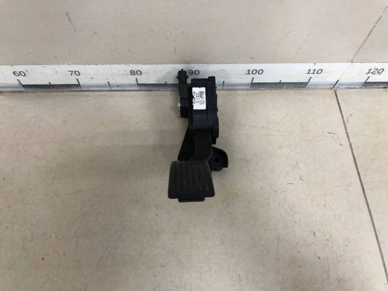 Педаль газа Kia Rio 3 (UB) 2011-2017