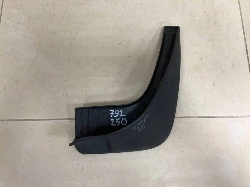 Брызговик задний правый Kia Sportage 3 (SL) 2010-2015