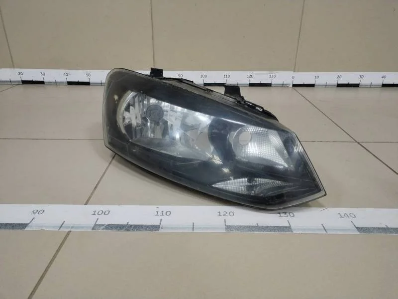 Фара правая Volkswagen Polo (Sed RUS) 2011>