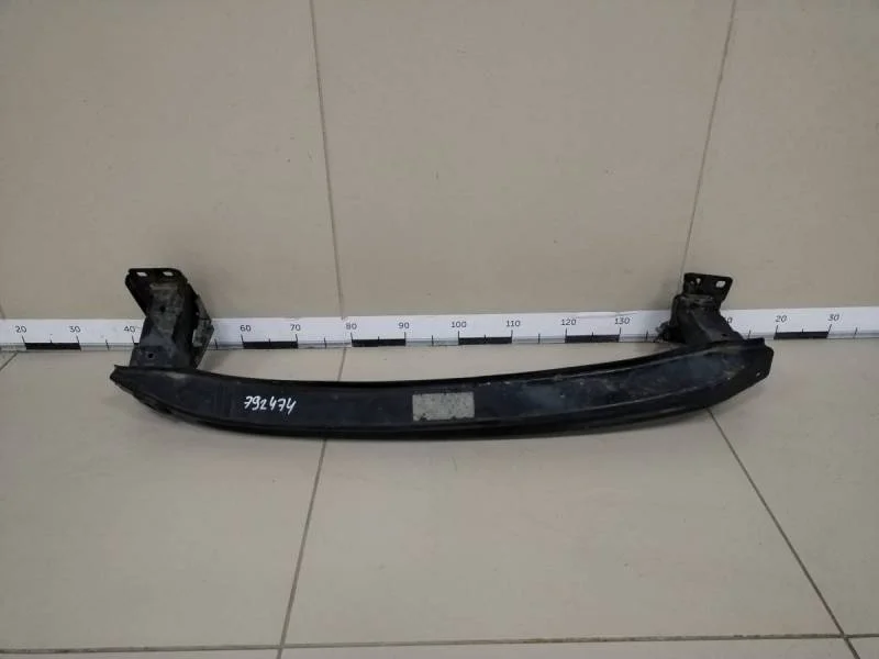 Усилитель переднего бампера Volkswagen Polo (Sed RUS) 2011>