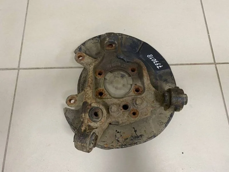 Кулак поворотный задний правый Infiniti FX (S50) 2003-2007