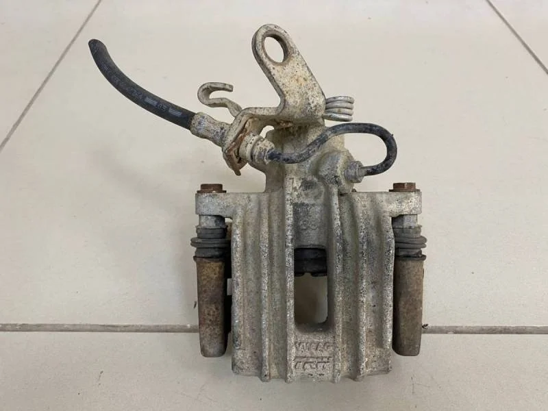 Суппорт задний правый Audi A4 (B7) 2005-2007