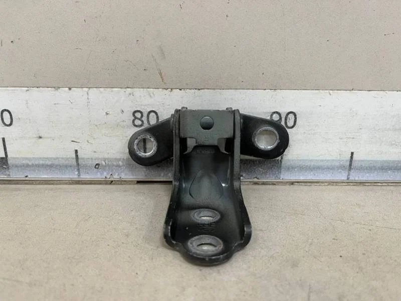 Петля двери передней правой нижняя Kia Sportage 3 (SL) 2010-2015