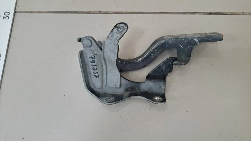 Петля капота правая Chevrolet Captiva (C100) 2006-2011