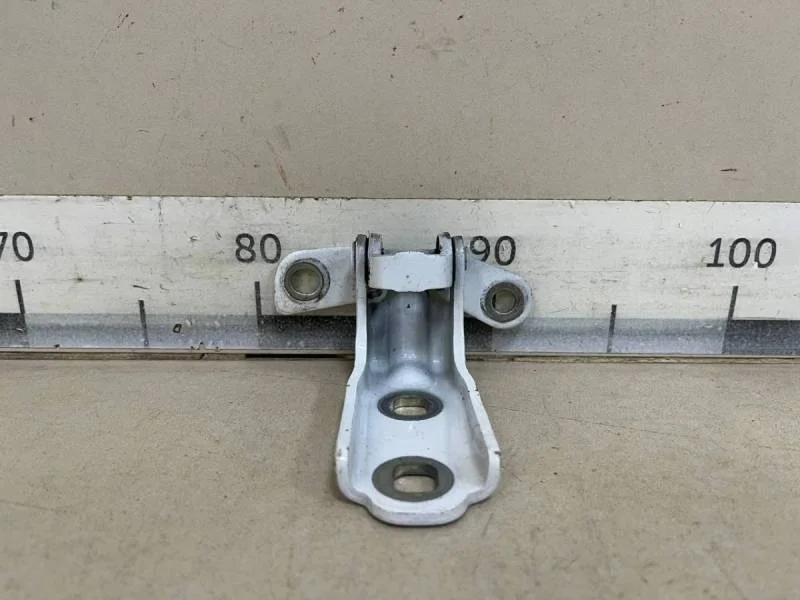 Петля двери задней левой нижняя Opel Mokka 2012>