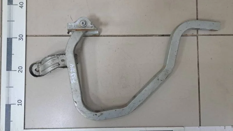 Петля крышки багажника Renault Logan (1) 2005-2014