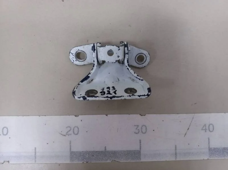 Петля двери задней правой верхняя Hyundai ix35 (LM) 2010-2015