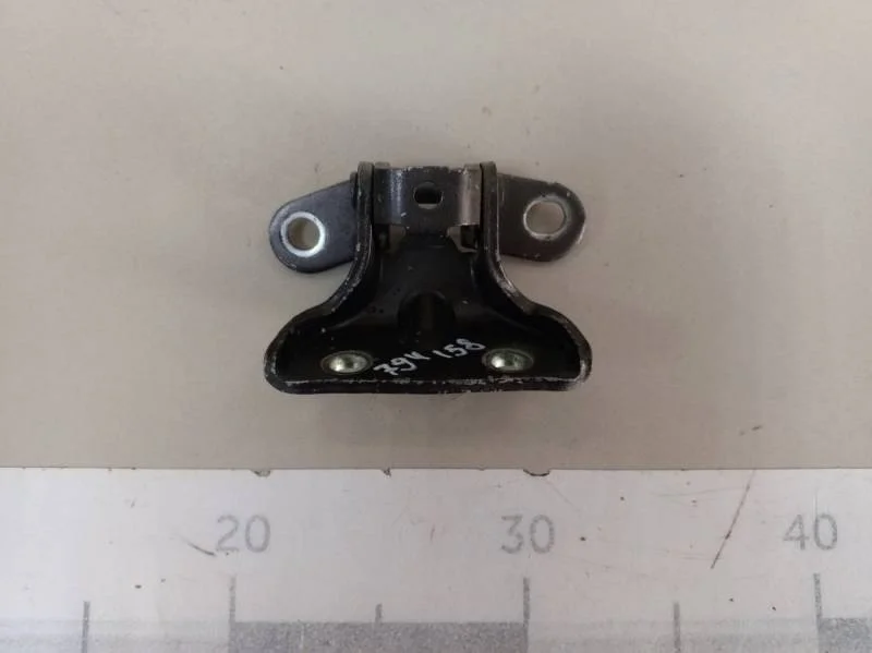 Петля двери задней левой верхняя Hyundai ix35 (LM) 2010-2015