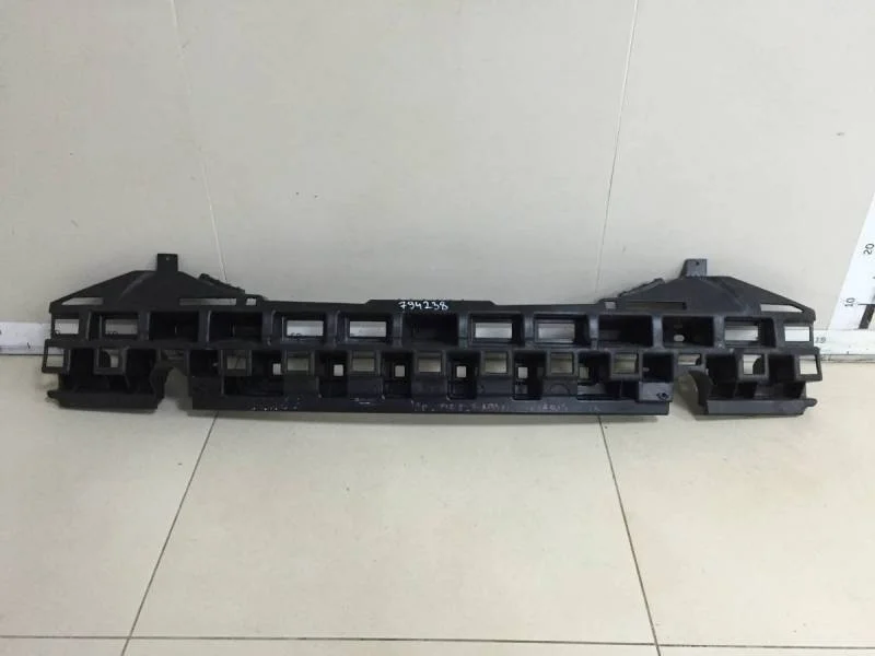 Наполнитель переднего бампера Hyundai Solaris 2010-2017