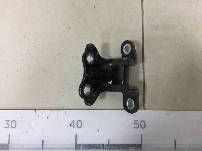 Петля двери задней левой верхняя Kia Rio 3 (UB) 2011-2017