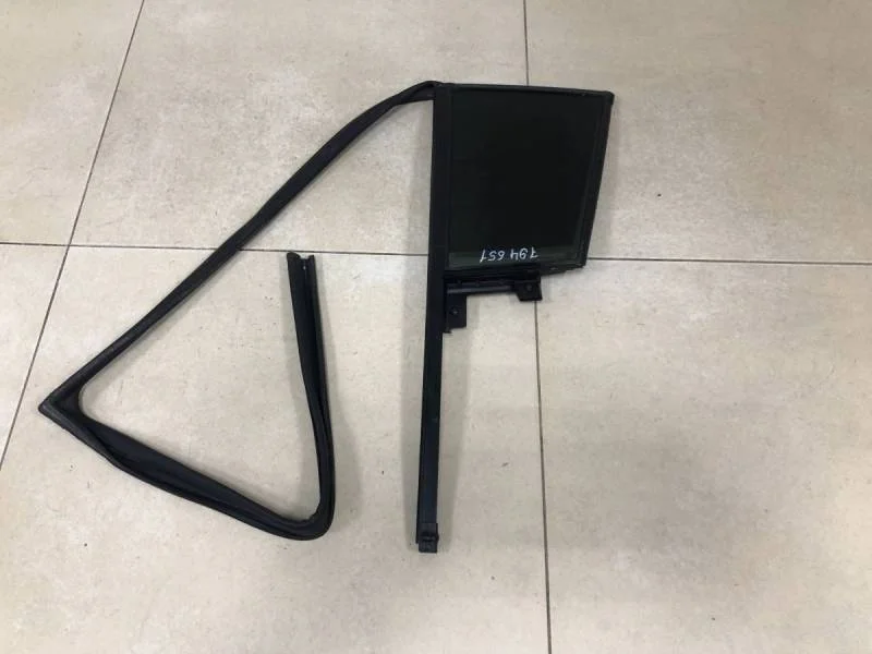 Стекло двери задней левой (форточка) Kia Sportage 3 (SL) 2010-2015