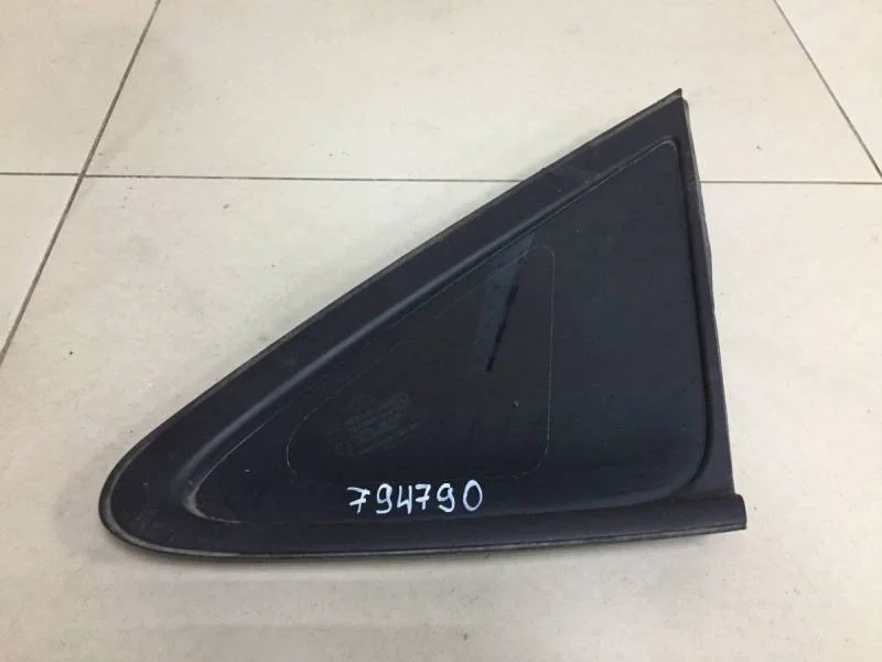 Стекло кузовное глухое правое Hyundai ix35 (LM) 2010-2015