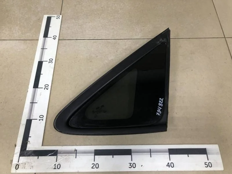 Стекло кузовное глухое правое Hyundai ix35 (LM) 2010-2015