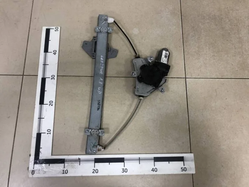 Стеклоподъемник электр. задний левый Hyundai Solaris 2010-2017