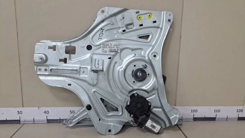 Стеклоподъемник электр. передний левый Hyundai ix35 (LM) 2010-2015