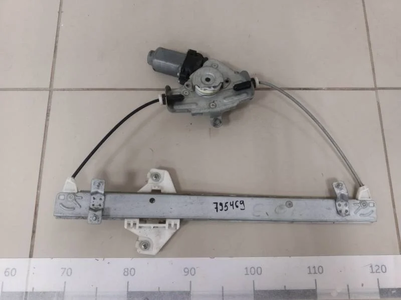 Стеклоподъемник электр. задний левый Hyundai Solaris 2010-2017