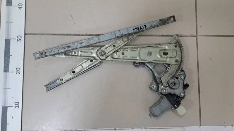 Стеклоподъемник электр. задний левый Nissan Murano (Z51) 2008-2015