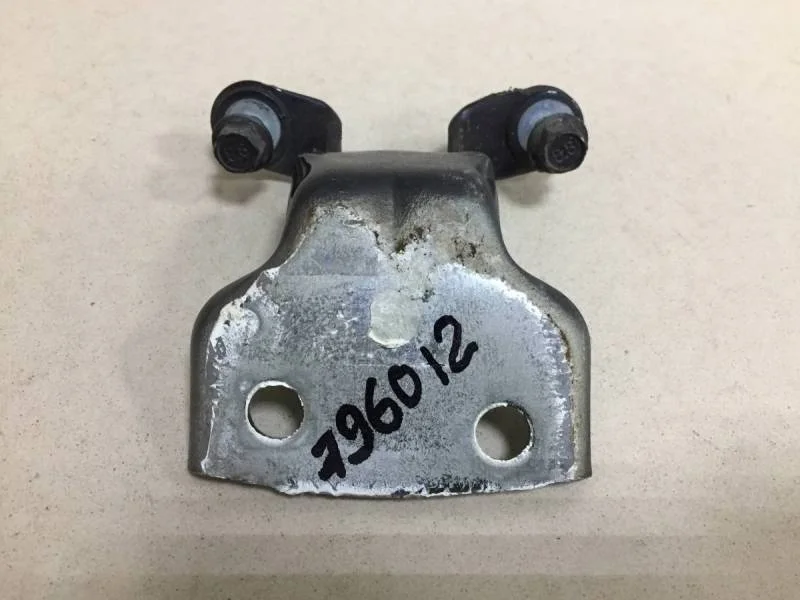 Петля двери передней правой Chevrolet Aveo T250 2005-2011