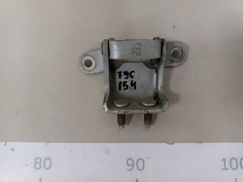 Петля двери задней левой верхняя Suzuki SX4 2006-2013