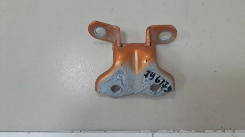 Петля двери задней правой верхняя Hyundai Solaris 2010-2017