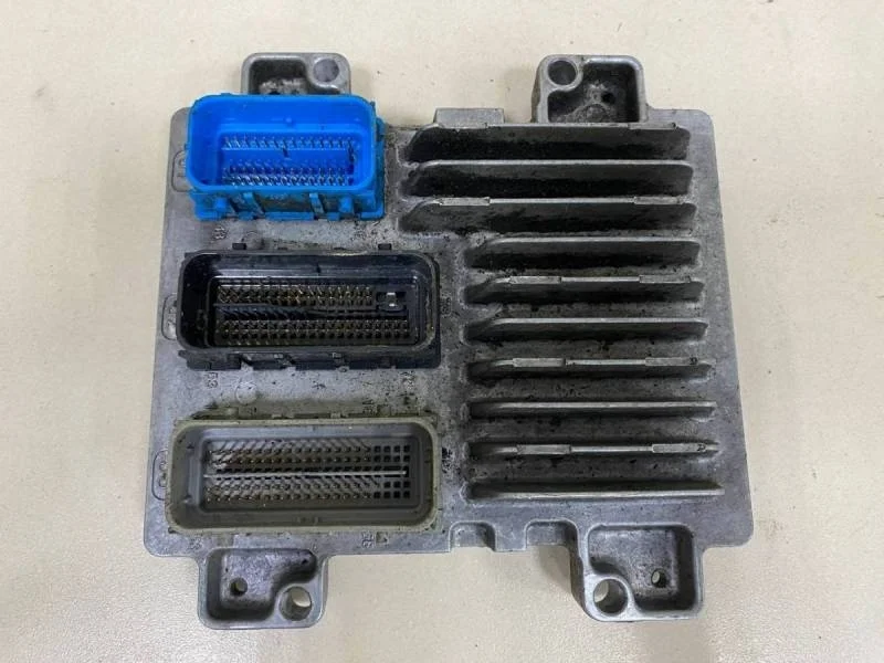 Блок управления двигателем Opel Astra J 2010-2017