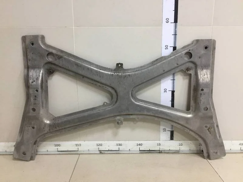 Балка передняя поперечная Porsche Panamera 2010-2016