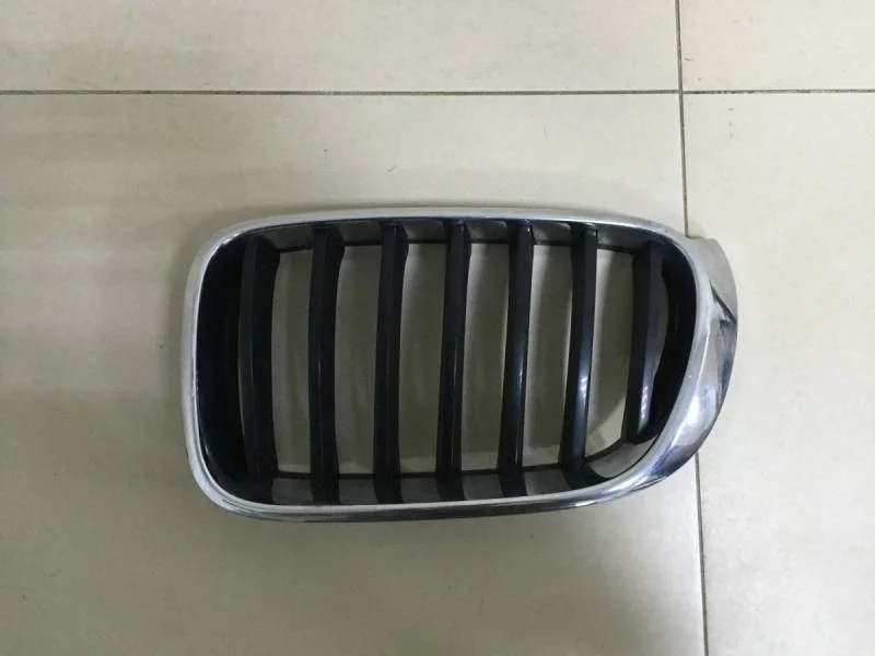Решетка радиатора левая BMW X3 F25 2010-2017