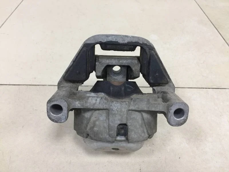 Опора двигателя правая Audi A6 (C7) 2011>