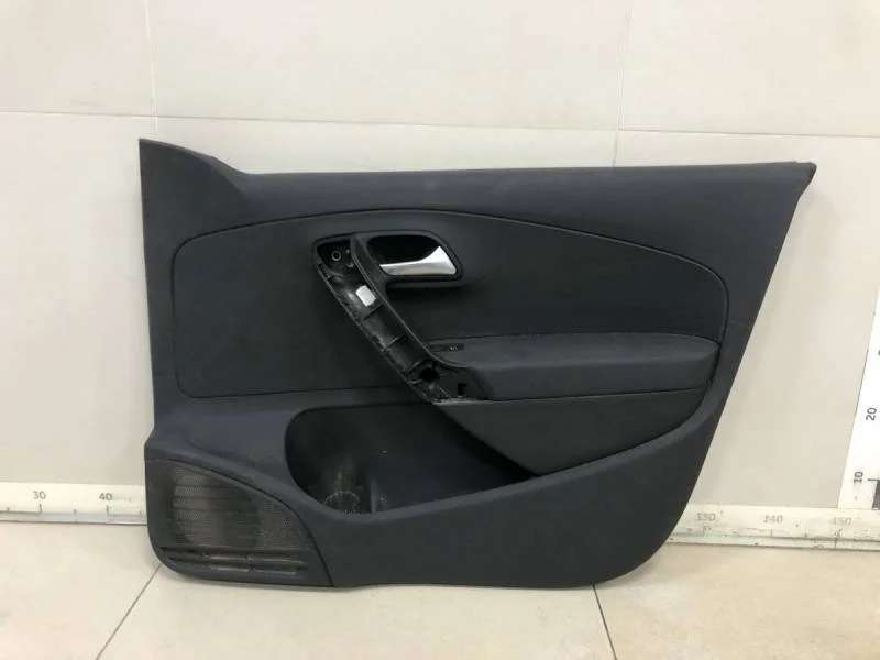 Обшивка двери передней правой Volkswagen Polo (Sed RUS) 2011>