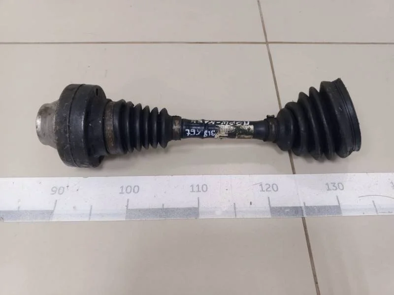 Полуось передняя левая Audi Q7 (4L) 2005-2015