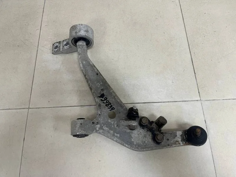 Рычаг передний левый Nissan X-Trail (T30) 2001-2006