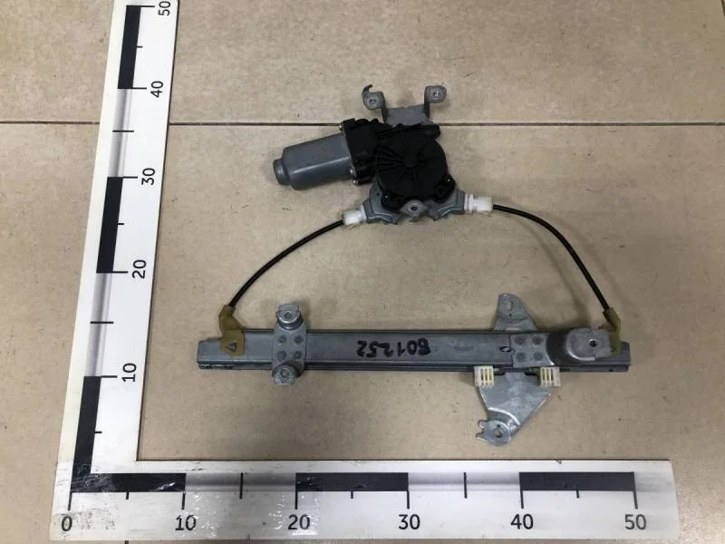 Стеклоподъемник электр. задний левый Nissan Qashqai (J10) 2006-2013